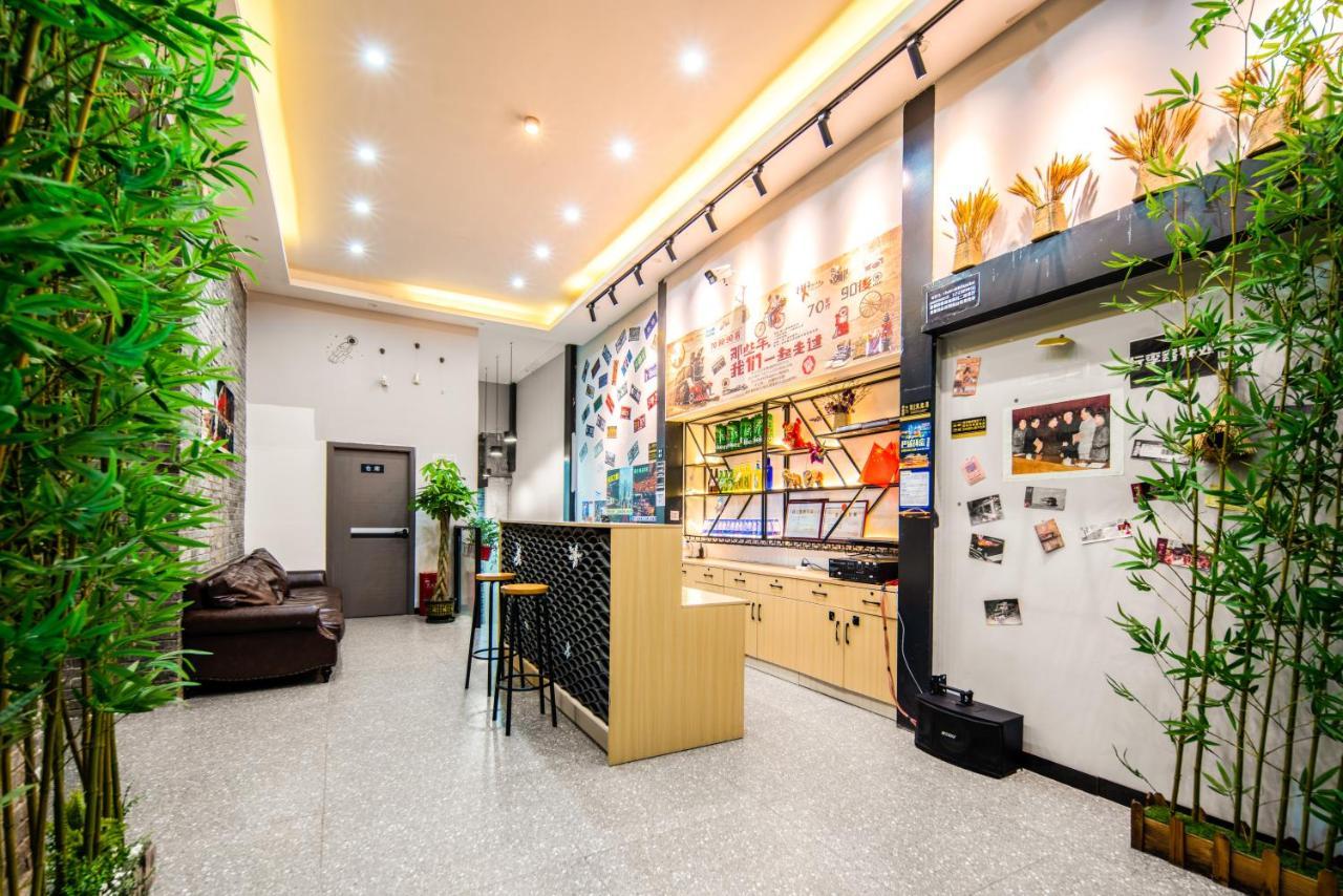 Riverside International Youth Hostel阅江老院青年旅舍 Tsjoengking Buitenkant foto