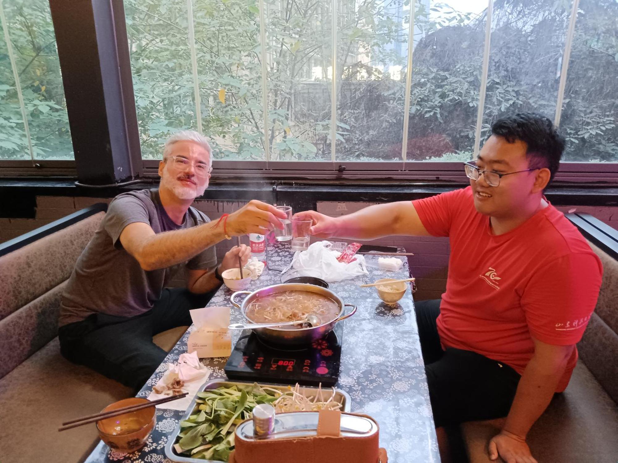 Riverside International Youth Hostel阅江老院青年旅舍 Tsjoengking Buitenkant foto