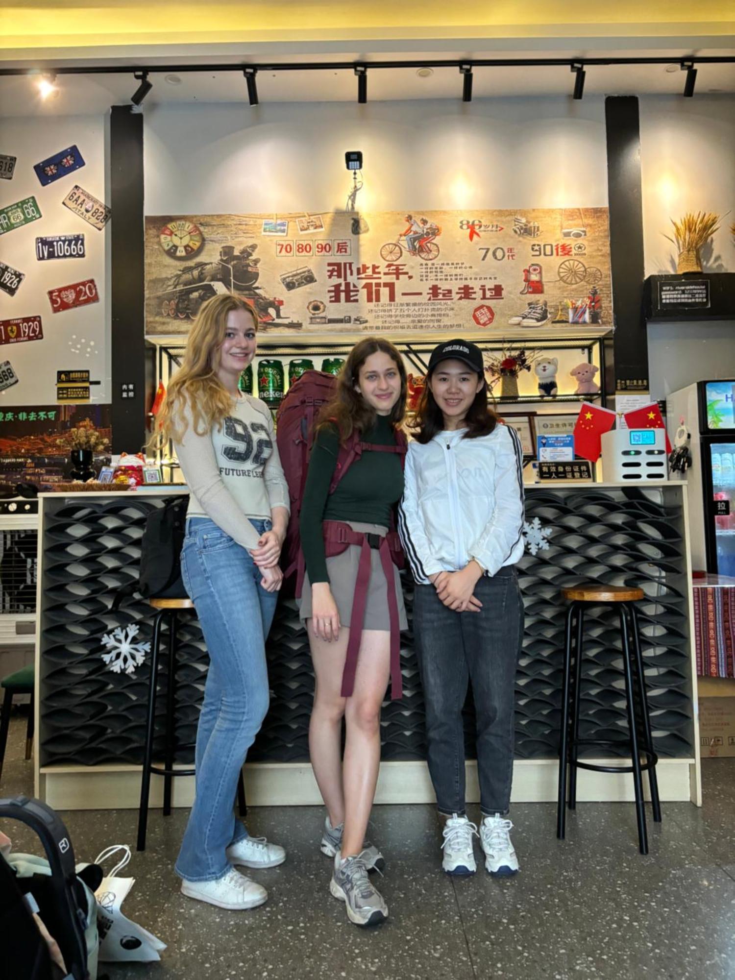 Riverside International Youth Hostel阅江老院青年旅舍 Tsjoengking Buitenkant foto